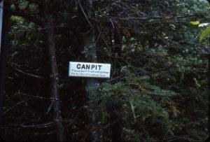 Outdoor trash disposal sign from the 1060s