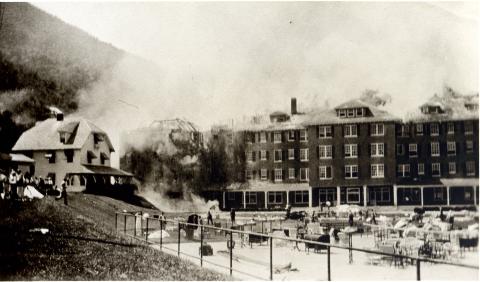  The burning of the Profile House, August 2, 1923