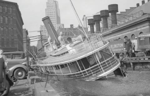 boat sunk at dock