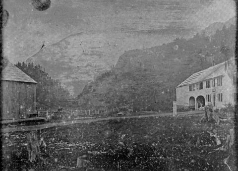 Samuel Bemis daguerreotype of Thomas Crawford’s Notch House, c.1840