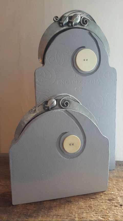 non utilitarian object