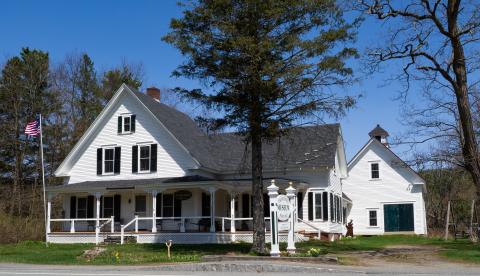Photograph of a farm house turned historial society