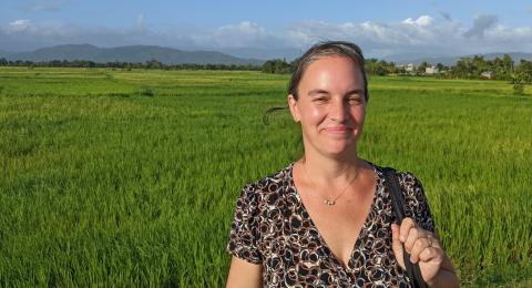 劳拉·蒂尔曼教授