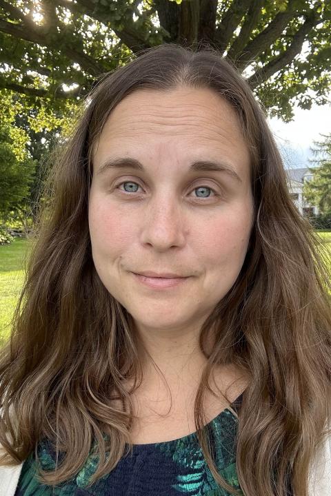 Sarah Scribner headshot